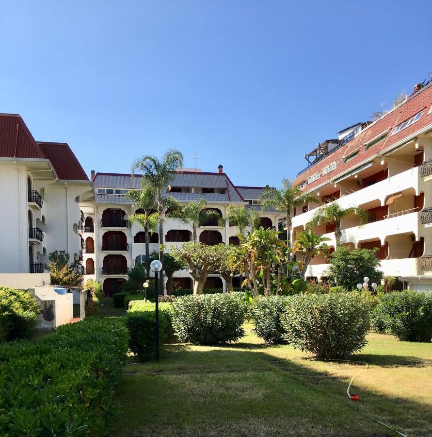 Apartmán Baia Degli Dei - Living La Nike Giardini Naxos Exteriér fotografie